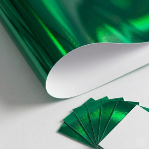 Cartulina Espejo o Metalizada Verde 240 Gr (70cm x 100cm)