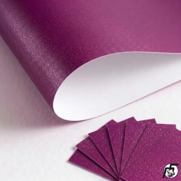 Cartulina Mirellada o Glitter Morada Pliego 220 gramos 68cmx98cm