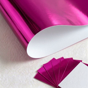 Cartulina Espejo o Metalizada Fuccia 240 Gr (68cmX98cm)